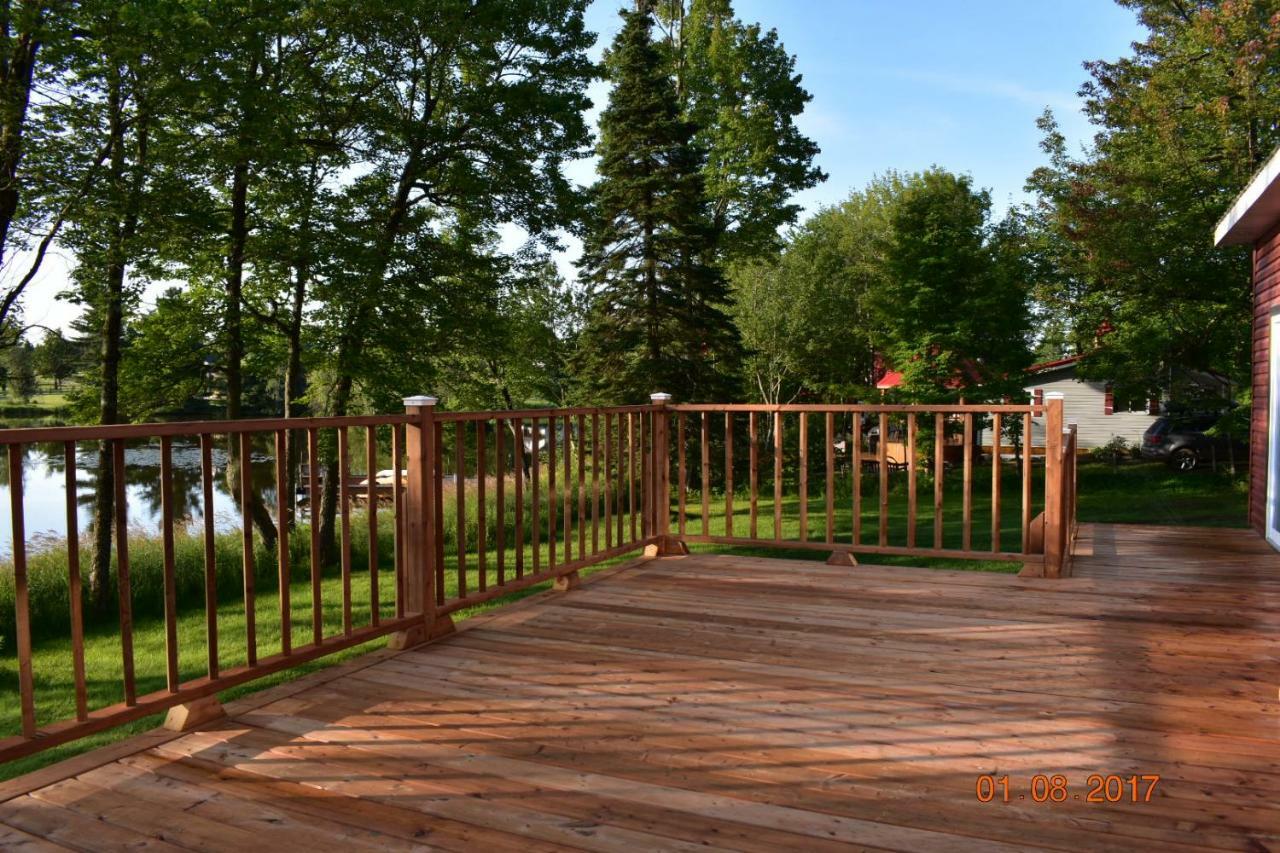 Domaine Henri-Daze Villa Saint-Pierre-Baptiste Екстериор снимка